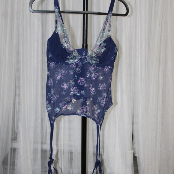 Adore Me.   Purple Floral Lace Corset w/ Leg Straps. Sz. 38C - Picture 5 of 9